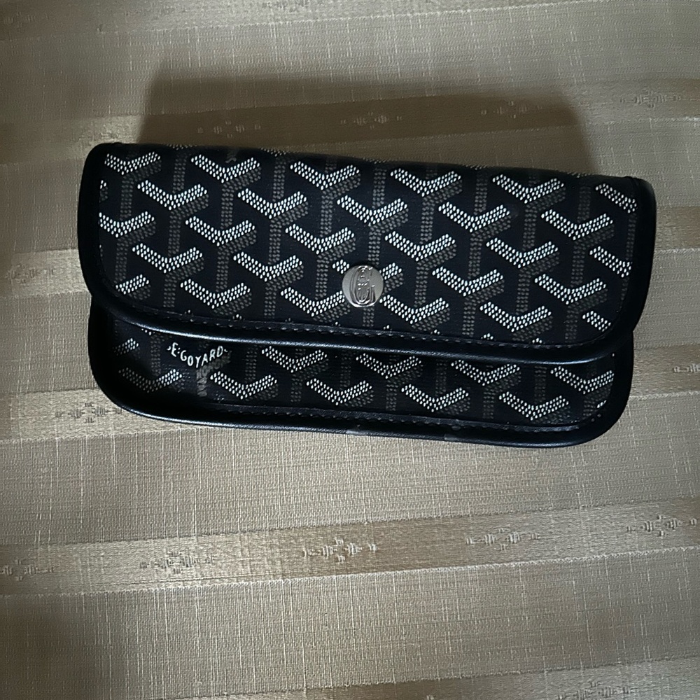 Wallet/pouch - Picture 2 of 11